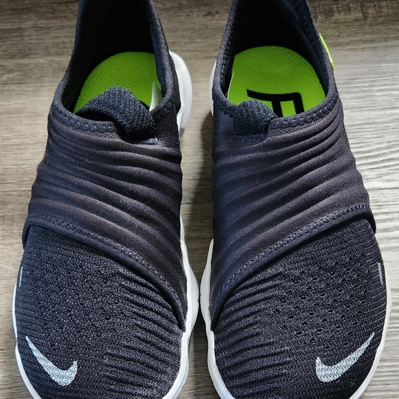 *NEW* Nike Free RN 3.0 Flyknit Sz 10 Slip On Running Walking RARE HTF Shoe Black - Picture 4 of 12